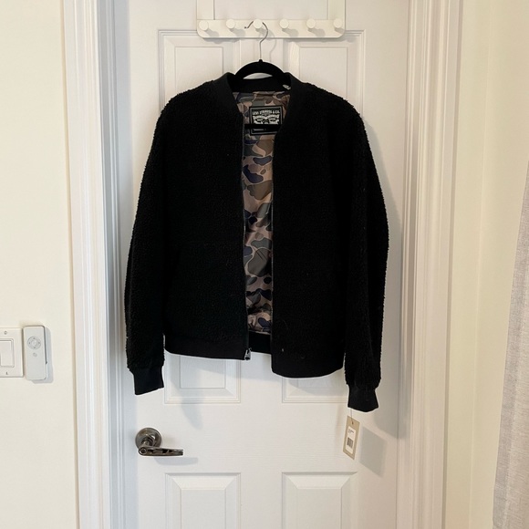 BNWT Levi’s Sherpa Teddy Bomber Jacket - Picture 4 of 4